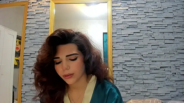 Bella Posh online show from 03/12/25, 07:46