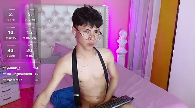 callum 77 online show from 03/14/25, 09:24