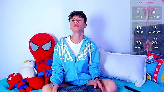 callum 77 online show from 12/17/25, 06:41