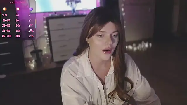 CherryRed Girl online show from 09/09/25, 09:36