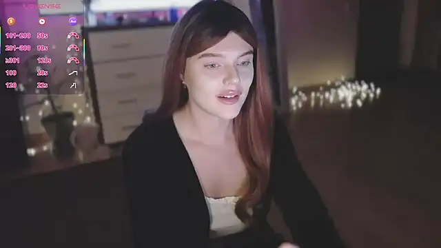 Snapshot of CherryRed_Girl chatting on 09/22/25, 09:06 CherryRed Girl online show from 09/22/25, 09:06