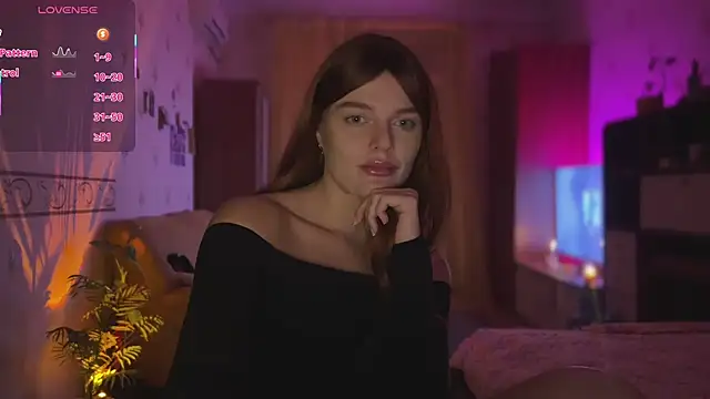 Snapshot of CherryRed_Girl chatting on 10/23/25, 07:45 CherryRed Girl online show from 10/23/25, 07:45