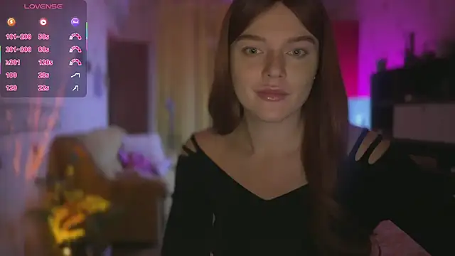 Snapshot of CherryRed_Girl chatting on 11/03/25, 11:04 CherryRed Girl online show from 11/03/25, 11:04