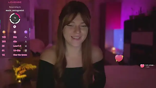 Snapshot of CherryRed_Girl chatting on 11/27/25, 08:11 CherryRed Girl online show from 11/27/25, 08:11