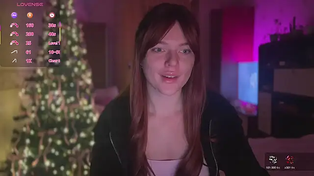 Snapshot of CherryRed_Girl chatting on 12/13/25, 11:32 CherryRed Girl online show from 12/13/25, 11:32