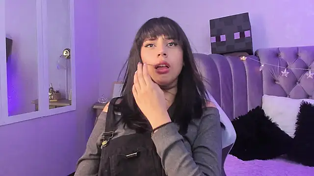 Seren Bleck online show from 11/04/25, 03:05