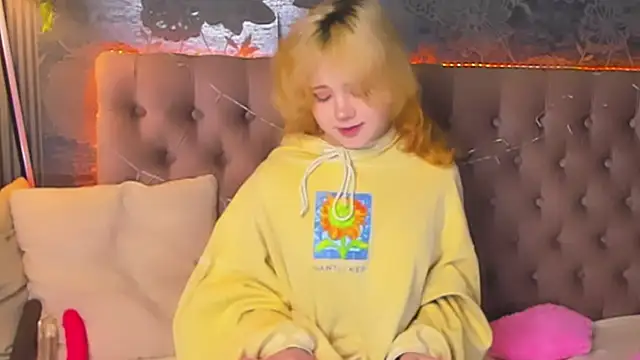 EmilyAngells online show from 02/17/26, 07:16