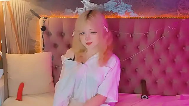 EmilyAngells online show from 07/03/26, 06:09