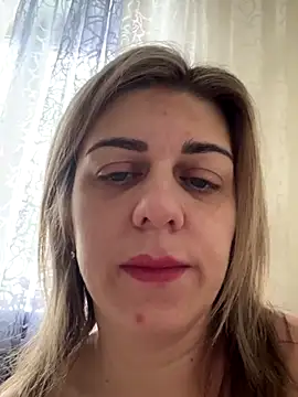 Lusi Luxary online show from 11/18/25, 04:06