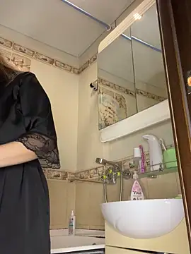 Lusi Luxary online show from 11/26/25, 05:52