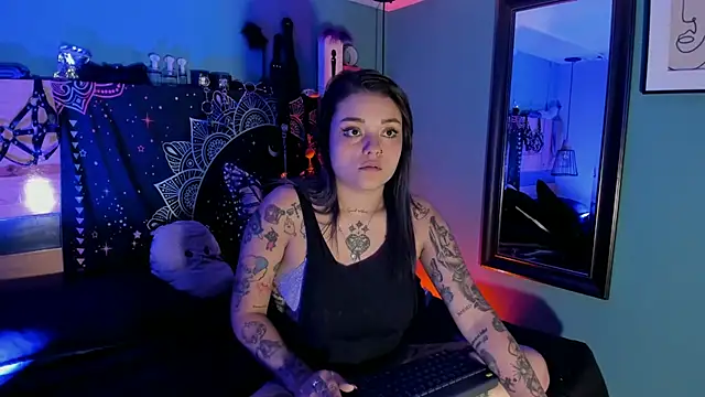 ChloeAllennn online show from 04/25/26, 12:19