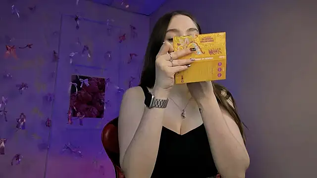 hazel sullivan online show from 03/28/26, 08:47