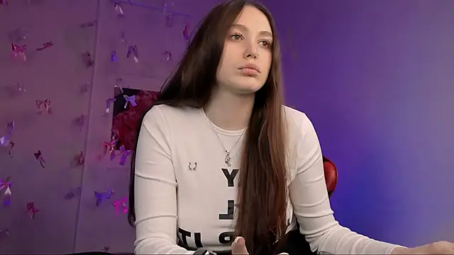 hazel sullivan online show from 05/01/26, 08:19