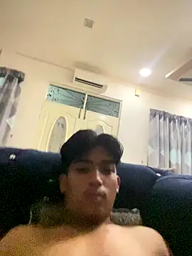 Snapshot of fuckbitch_01 chatting on 09/22/25, 04:42 fuckbitch 01 online show from 09/22/25, 04:42