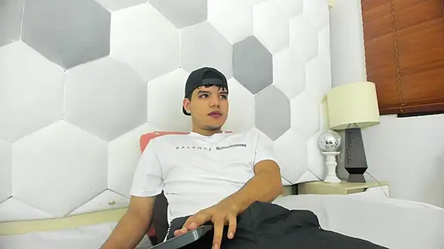 Axel Forte online show from 02/03/26, 01:16