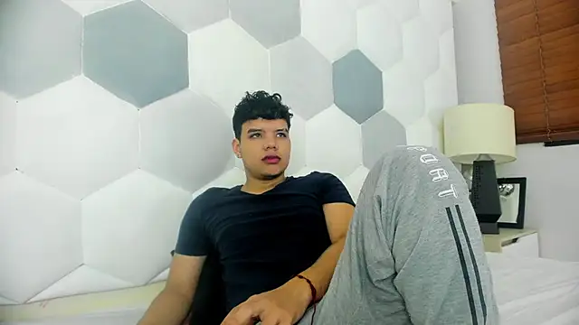 Axel Forte online show from 04/17/26, 01:47