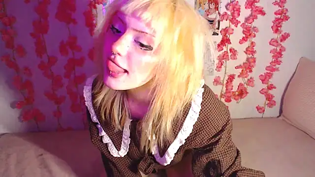 KimiSakura online show from 11/14/25, 12:09