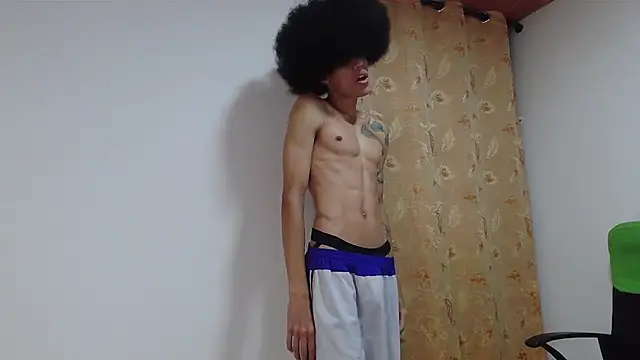 Snapshot of Smith_Gael chatting on 12/19/25, 02:46 Smith Gael online show from 12/19/25, 02:46