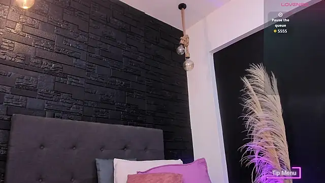 Snapshot of Maite_Smith_ chatting on 10/11/25, 12:15 Maite Smith online show from 10/11/25, 12:15