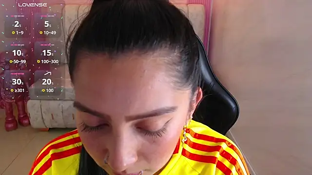 Snapshot of madhison_klain_s chatting on 09/09/25, 08:30 madhison klain s online show from 09/09/25, 08:30