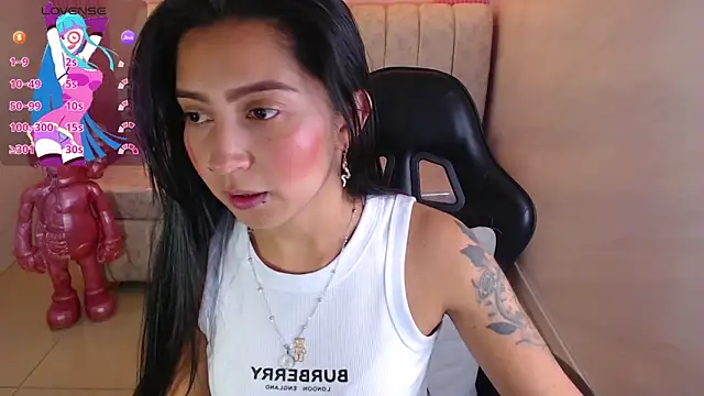 Snapshot of madhison_klain_s chatting on 11/06/25, 08:21 madhison klain s online show from 11/06/25, 08:21