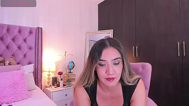 natashaleightt online show from 03/07/25, 09:27