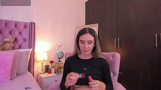 natashaleightt online show from 03/14/25, 10:38