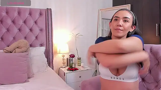 natashaleightt online show from 01/11/26, 02:27