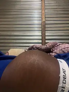 Snapshot of BttmGuy01 chatting on 09/20/25, 04:41 BttmGuy01 online show from 09/20/25, 04:41