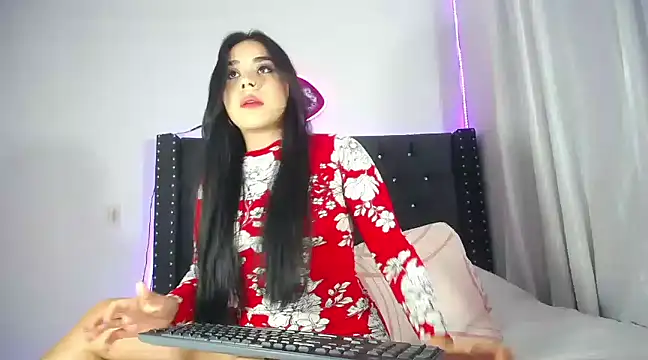 Snapshot of AprilHotty chatting on 03/16/25, 10:31 AprilHotty online show from 03/16/25, 10:31