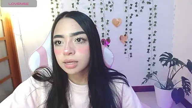 Snapshot of hellokitty__valery chatting on 06/30/26, 01:50 hellokitty valery online show from 06/30/26, 01:50