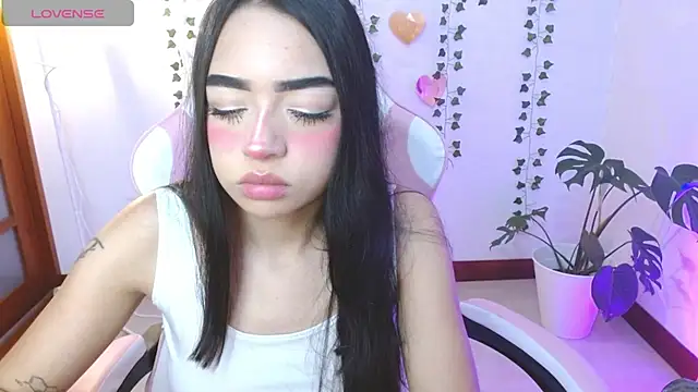 Snapshot of hellokitty__valery chatting on 06/30/26, 11:50 hellokitty valery online show from 06/30/26, 11:50