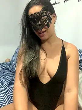 Snapshot of Belatantrica chatting on 10/15/25, 03:06 Belatantrica online show from 10/15/25, 03:06