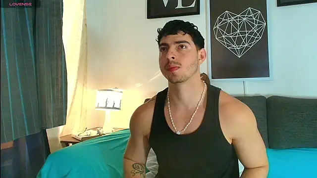 thomyafar online show from 11/18/25, 04:22