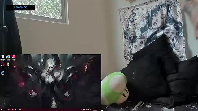 Hisato111 online show from 12/21/25, 12:56