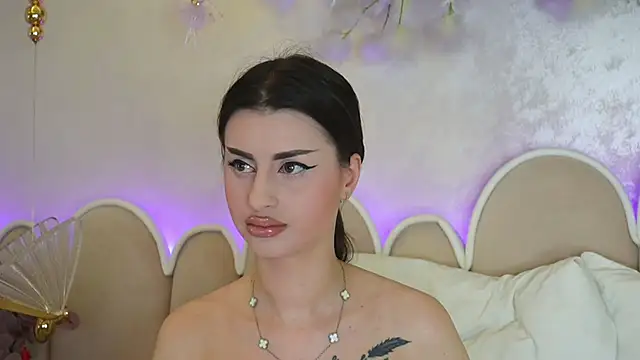 Snapshot of Alice_Voss chatting on 06/05/26, 06:42 Alice Voss online show from 06/05/26, 06:42
