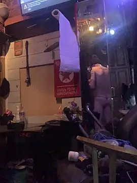 Polaroid White online show from 03/05/25, 10:55