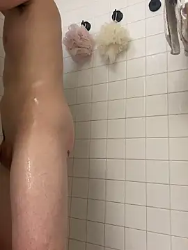 Polaroid White online show from 10/01/25, 08:15