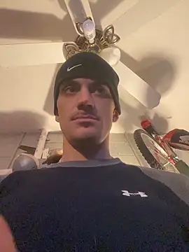 Polaroid White online show from 11/15/25, 03:04