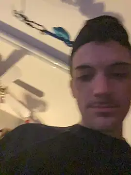 Polaroid White online show from 11/23/25, 01:11