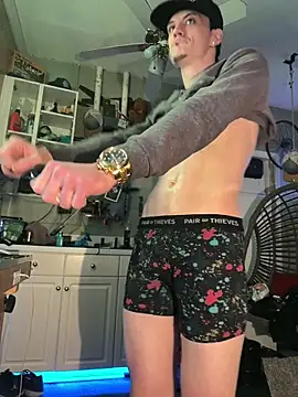 Polaroid White online show from 01/05/26, 05:27