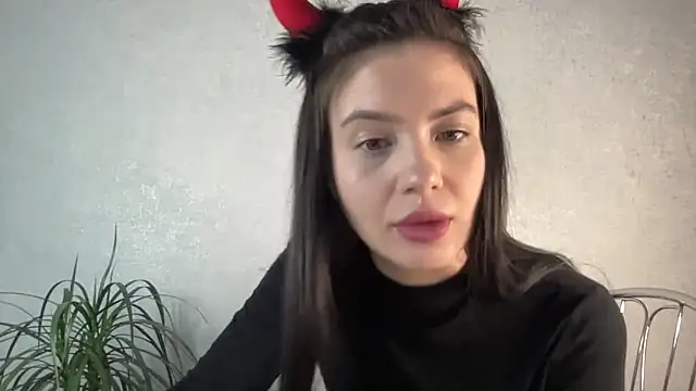 Snapshot of Just_Scarlet_ chatting on 03/14/25, 11:23 Just Scarlet online show from 03/14/25, 11:23