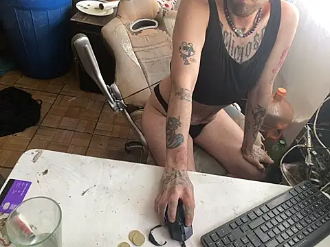 delidemente333 online show from 03/21/25, 02:40