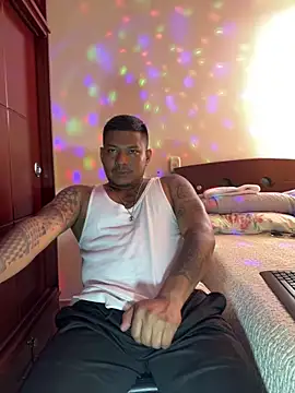 Saipuer31 online show from 12/22/25, 07:44