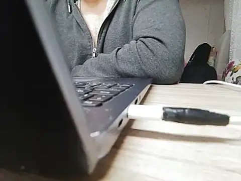 Snapshot of alykemylove01 chatting on 02/28/25, 05:26 alykemylove01 online show from 02/28/25, 05:26