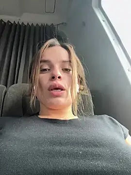 Snapshot of gynna_kimera chatting on 03/06/25, 04:07 gynna kimera online show from 03/06/25, 04:07