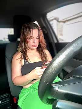 Snapshot of gynna_kimera chatting on 09/16/25, 12:17 gynna kimera online show from 09/16/25, 12:17