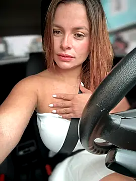 Snapshot of gynna_kimera chatting on 10/27/25, 12:53 gynna kimera online show from 10/27/25, 12:53