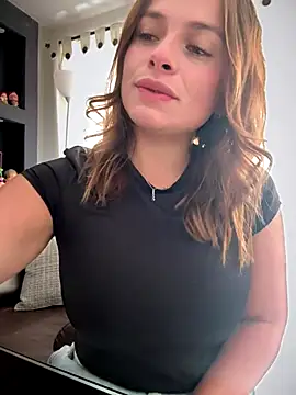 gynna kimera online show from 10/28/25, 04:31