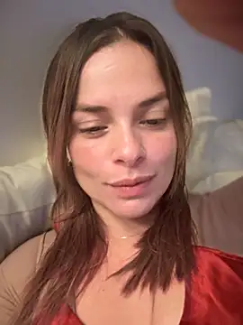 Snapshot of gynna_kimera chatting on 11/12/25, 02:01 gynna kimera online show from 11/12/25, 02:01